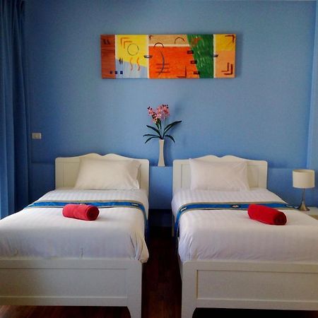 Villareal Heights Phuket Bagian luar foto
