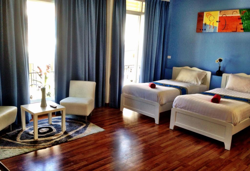 Villareal Heights Phuket Bagian luar foto